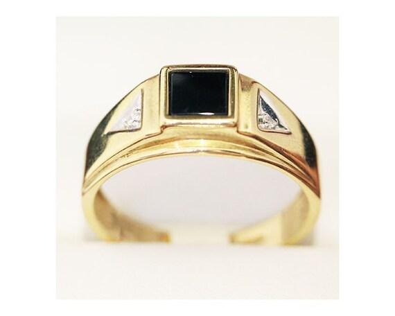 10ct Yellow Gold Vintage Diamond And Onyx Signet Men Ring Etsy 10ct Yellow Gold Vintage Diamond And Onyx Signet Men Ring Etsy