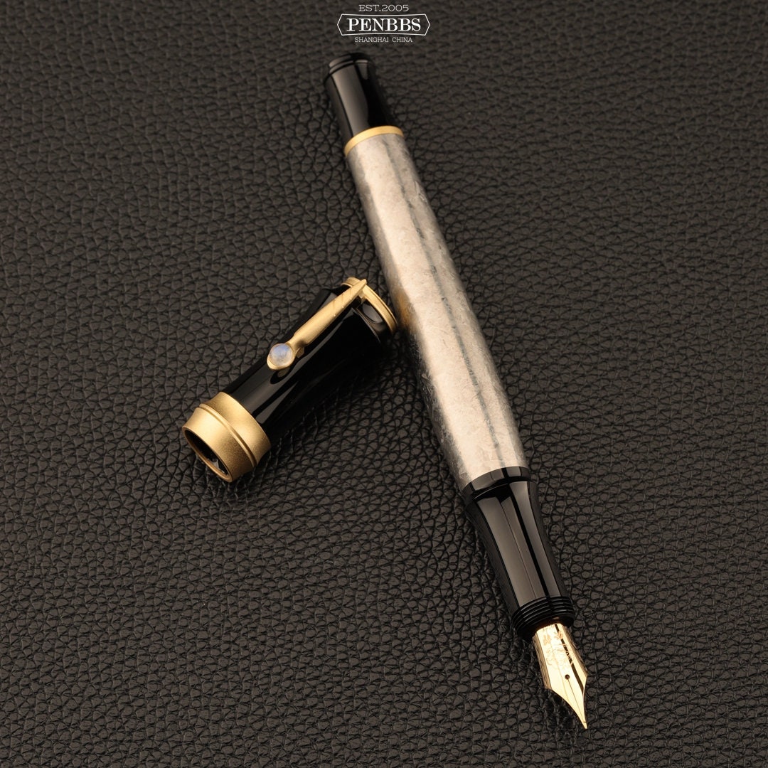 PENBBS 548 - pen of the Year Rabbit (pale golden) - No.4 Calligraphy