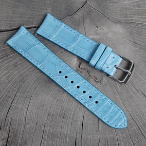 ハンドメイド マット ベビーブルー カーブエンド アリゲーターレザー ウォッチストラップ、ウォッチバンド 18 mm、19 mm、20 mm、21 mm、22 mm、24 mm、26 mm
