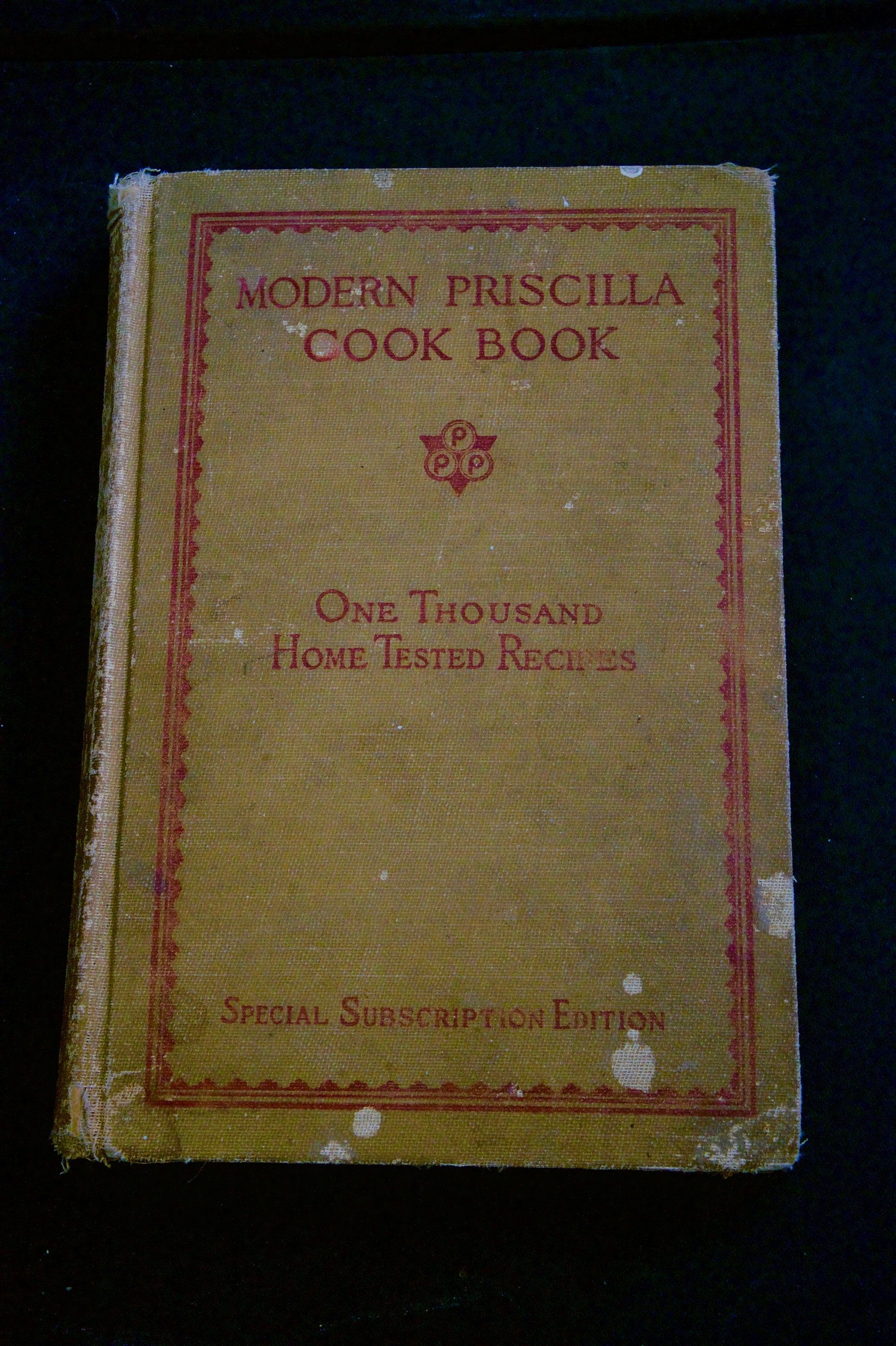 VOGUE BOOK OF MENUS AND RECIPES FOR ENTERTAINING AT HOME by Daves, Jessica:  Very Good+ Hardcover (1964) First Edition; First Printing.