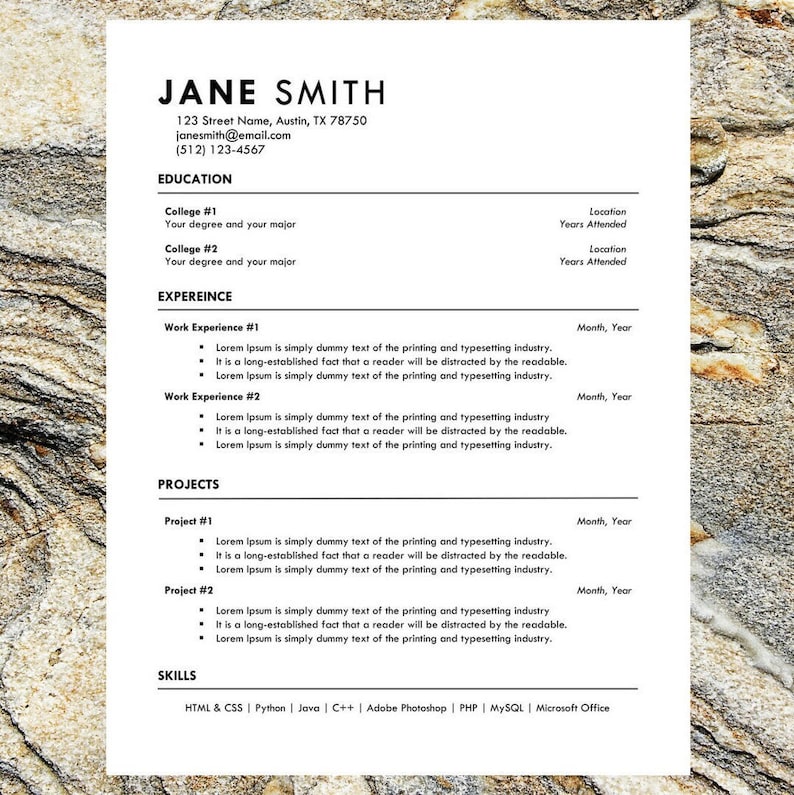 Puede incluir: Una plantilla de curr&iacute;culum vitae en blanco y negro con el nombre Jane Smith en la parte superior. El curr&iacute;culum incluye secciones para educaci&oacute;n, experiencia, proyectos y habilidades. La secci&oacute;n de habilidades enumera HTML & CSS, Python, Java, C++, Adobe Photoshop, PHP, MySQL y Microsoft Office.