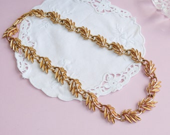 Vintage Paneled Fancy Leaf Necklace