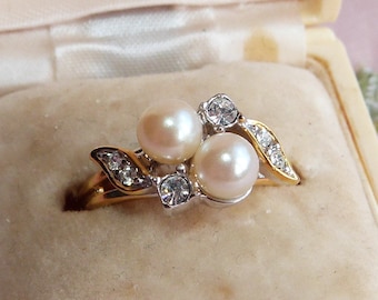 Vintage Costume Ring, Adjustable faux pearl ring