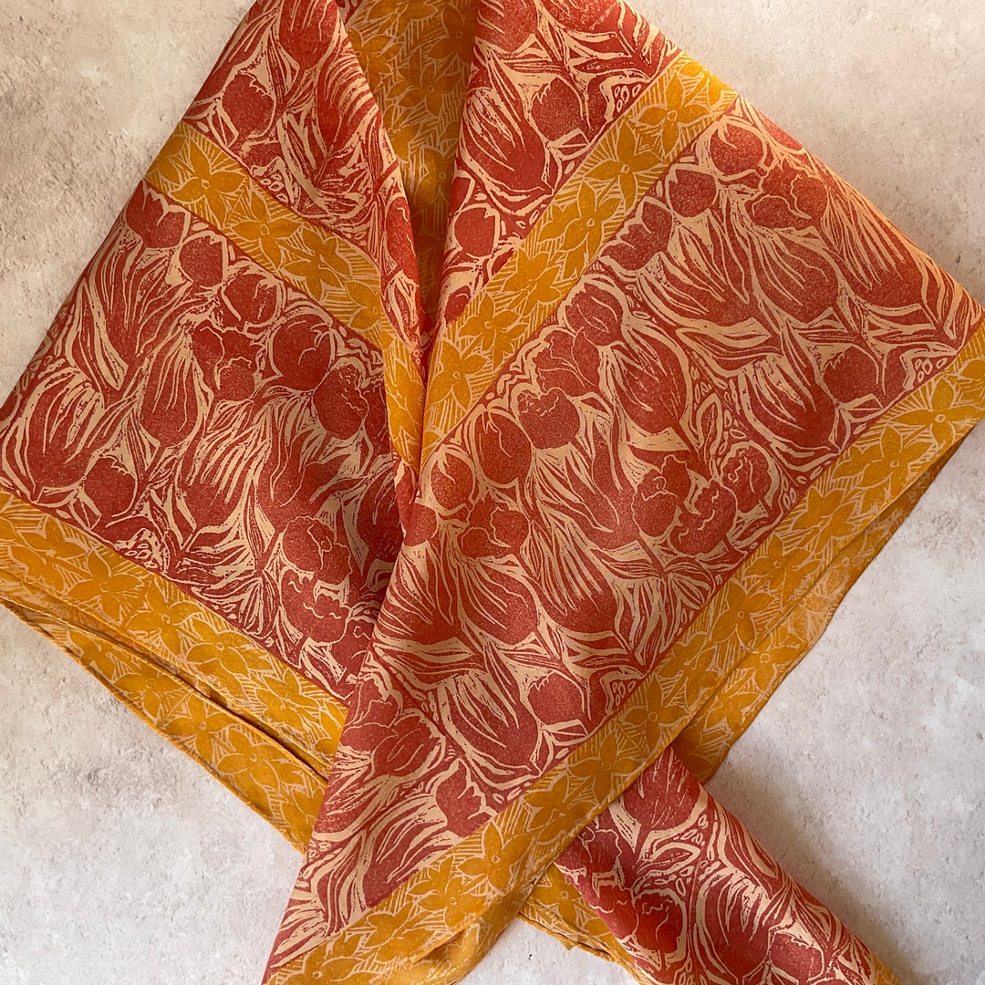 Marc Cain Collections T Pretty Silk Tulip Print Scarf SC B1.04 Z11 253