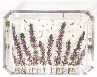 flower soapdish with real heather and gold flakes in ecofriendly epoxy resin, rectangular, transparent - perfect gift for nature lovers