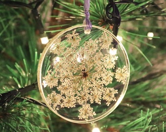 Christmas tree ornament: decor made from epoxy resin with a queen anne's lace flower, like snow crystal - indivual pendant or set of three