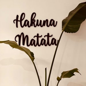Décoration en bois MDF Hakuna Matata avec des flèches