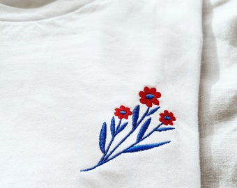 embroidered flower T-shirt, Modern embroidery T-shirt, Floral embroidery, embroidered clothing, botanical embroidery Size S,M,L,XL, XXL