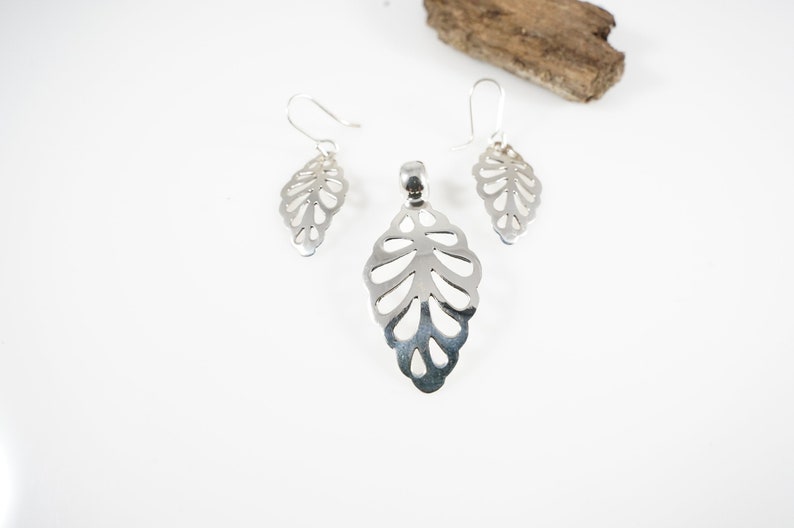 Earrings and Pendant Set Leaf Themed Set