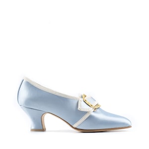 Settecento scarpe storiche donna in raso azzurro modello 738_50T con fibbie Paoul Marie Antoinette