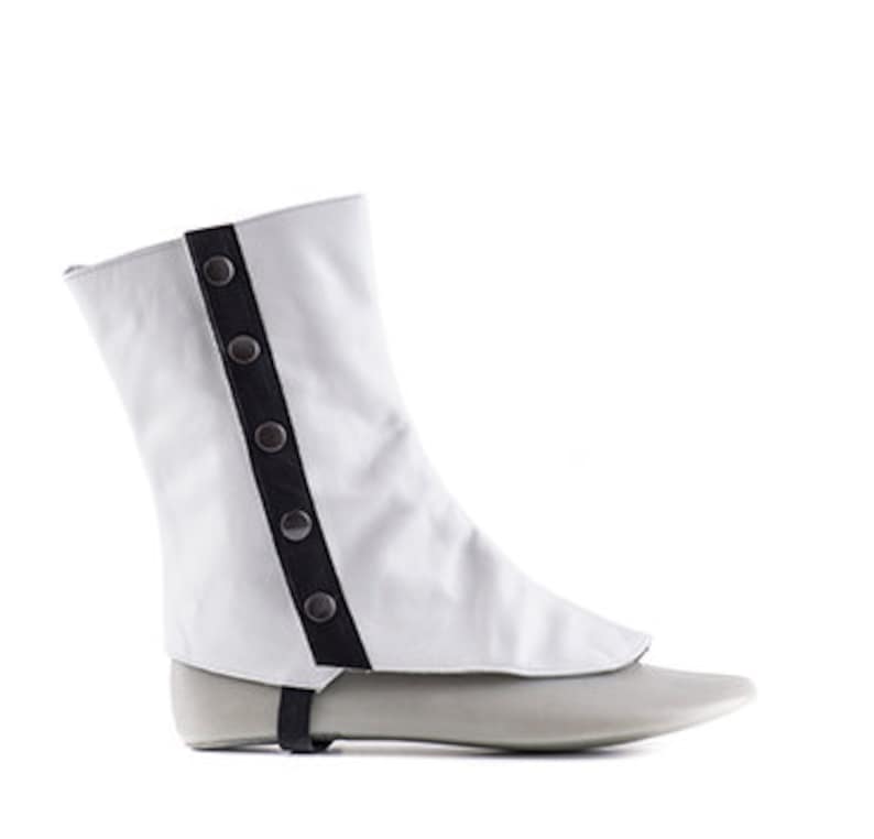 Spats, Gaiters, Puttees – Vintage Shoes Covers     19th century historical men spats in white and black leather style 715 Paoul Darcy  AT vintagedancer.com