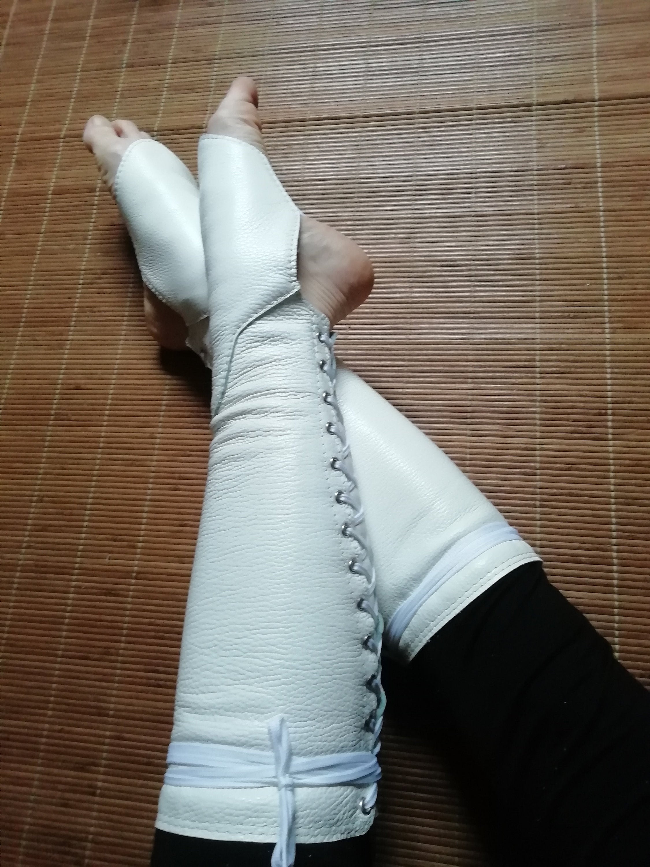 Guetre all in leather, ON MEASURES, for Cirque ( boots of the trapeze fabrics air hoop, gaiters, aerial boots)