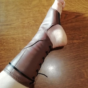 Wykonane na wymiar, całkowicie skórzane getry z neoprenem, w kolorze do wyboru (cyrk, taniec na rurze, trapez, materiał, obręcz akrobatyczna, getry, buty akrobatyczne)