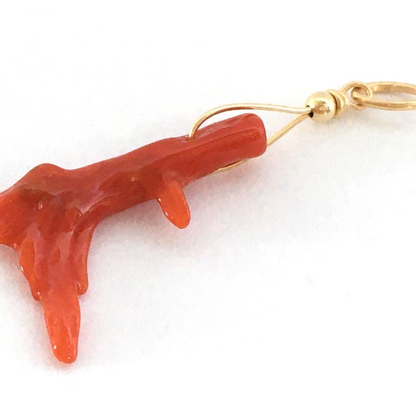 Pendentif corail rouge et gold filled / 18 x 1,5-11 mm Branche de corail méditerranéen rouge orange naturel / Fabrication de bijoux de mariage / Créoles à monter soi-même