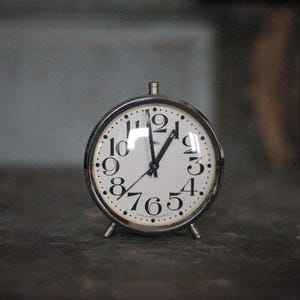 vintage alarm clock, Prim alarm clock, mechanical alarm clock, yellow alarm clock, made in Czechoslovakia
