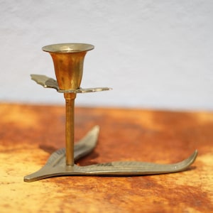 Vintage candle holder, brass candle holder, candle holder, flower candle holder, floral candle holder, interior decoration, candlestick, home decor