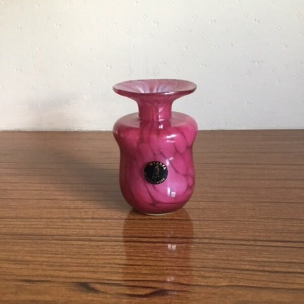 Mtarfa Glass vase, vase rose fuchsia, vase signé, vase décoratif, collection, déco intérieur, home decor