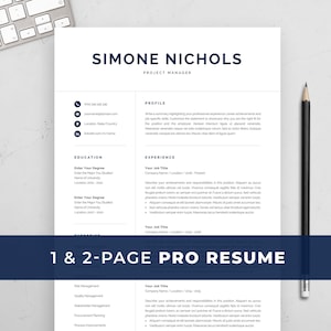 以下が含まれることがあります： 青と白のカラーリングの専門的な履歴書テンプレート。このテンプレートはプロジェクトマネージャー向けに設計されており、教育、経験、スキルに関するセクションが含まれています。ページの下部に「1 & 2-PAGE PRO RESUME」というテキストがあります。