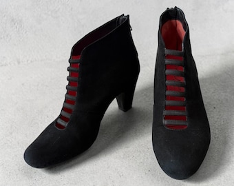 Pas de Rouge Black Suede Ankle Boots | Strappy Cutout Details Size 39