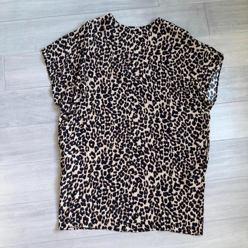 Vestido estampado de leopardo de Together Anthropologie, talla M imagen 6