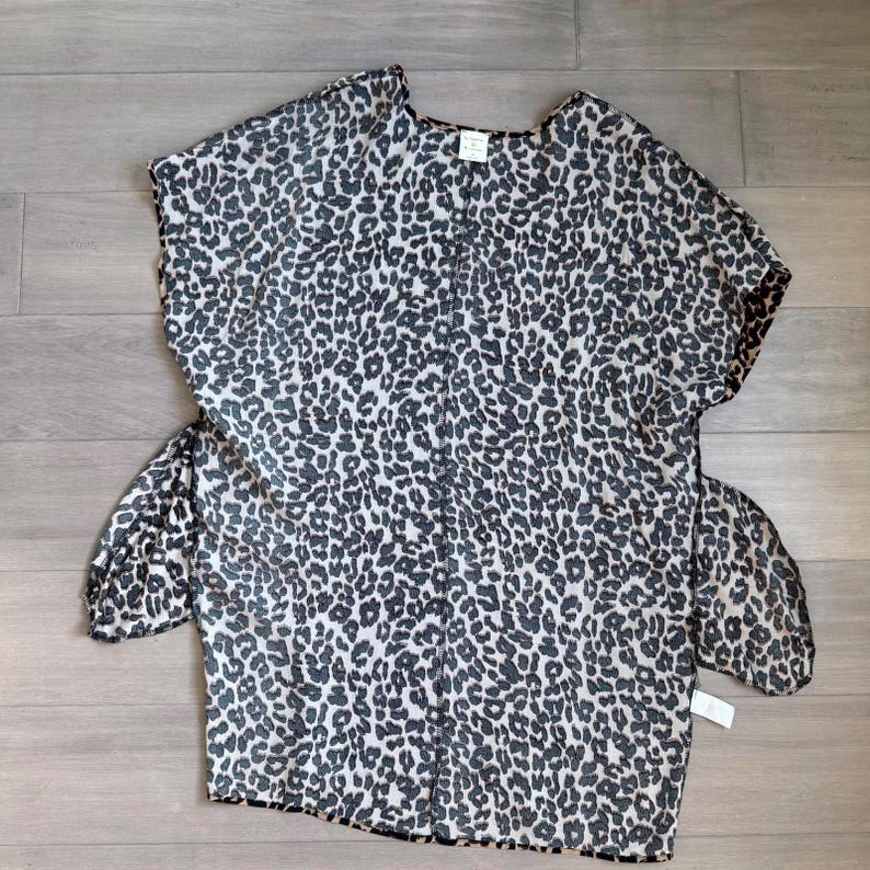 Vestido estampado de leopardo de Together Anthropologie, talla M imagen 7