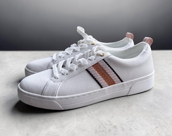 Zapatillas bajas de cuero blanco Ted Baker, talla 8.5