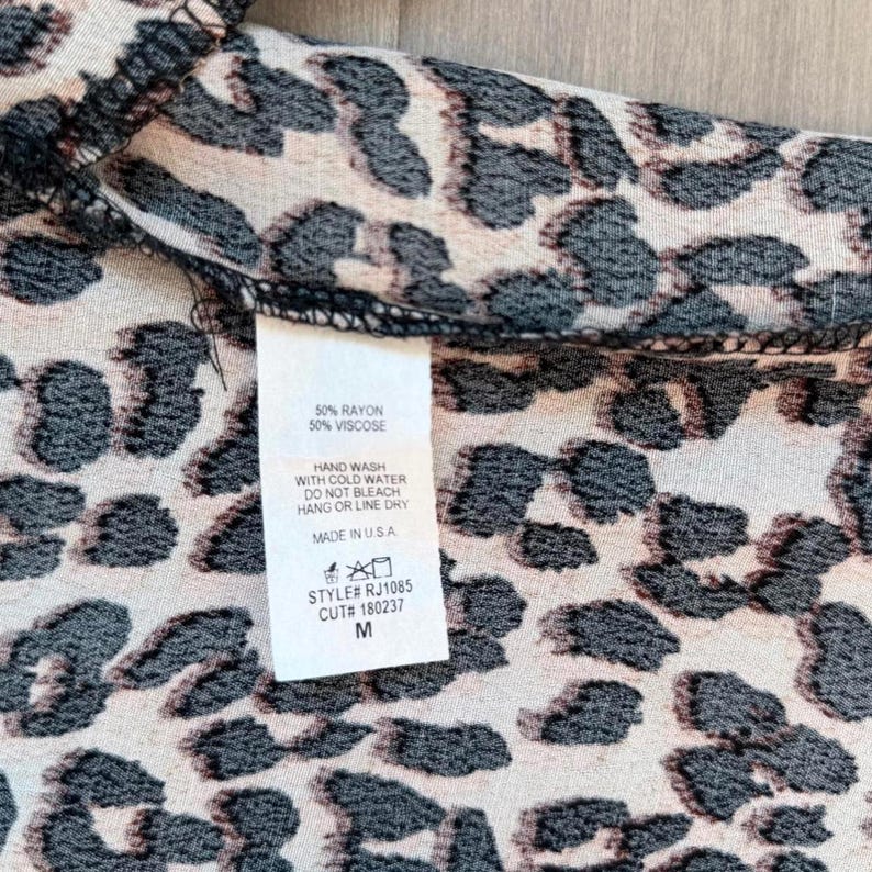 Vestido estampado de leopardo de Together Anthropologie, talla M imagen 4