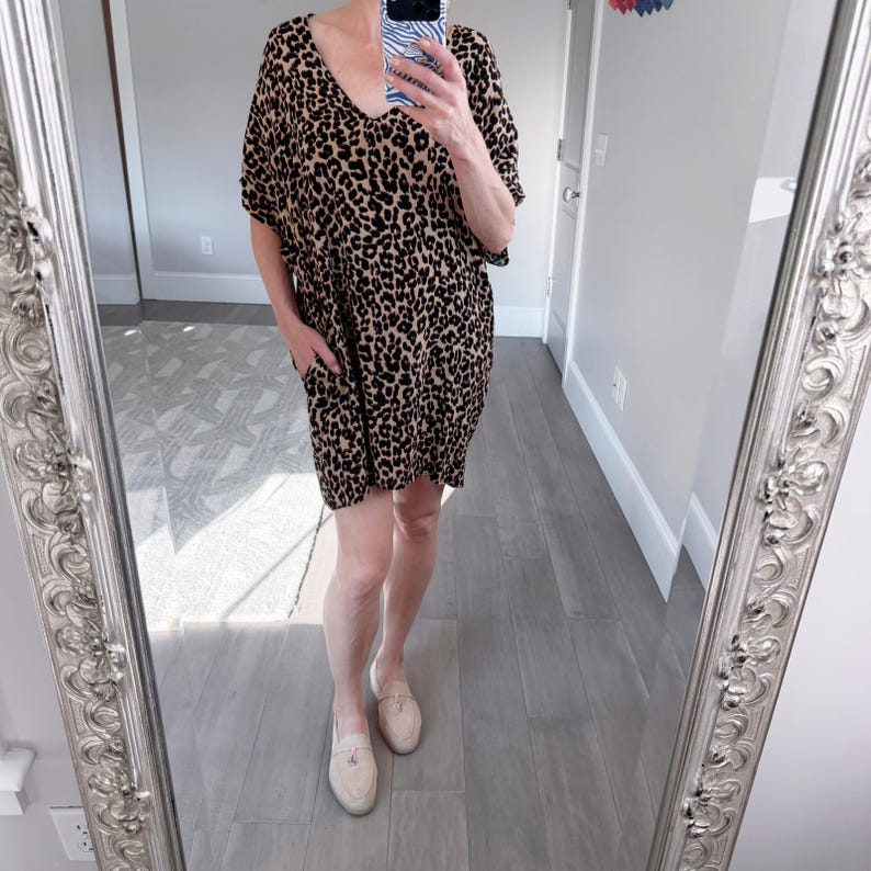 Vestido estampado de leopardo de Together Anthropologie, talla M imagen 1