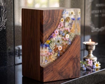 Caja para urna conmemorativa Whispering Meadow – Cofre de recuerdos florales de palisandro y resina, urnas
