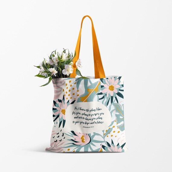 Would you carry spring's trendy 'grocery' bags?