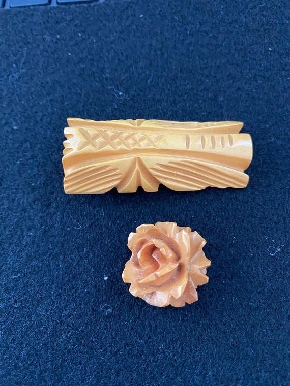 Carved Bakelite clip and carved Bakelite flower p… - image 2