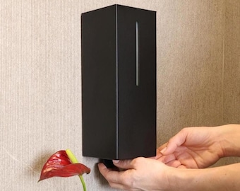 Dispensador de jabón moderno de acero inoxidable negro, botella de bomba de líquido recargable para montaje en pared ALVIN