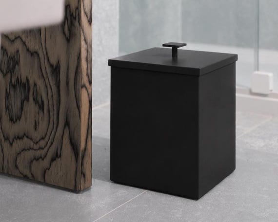 Schwarzer Metall Badezimmer Mülleimer - Moderner kleiner quadratischer Abfalleimer mit Deckel PICO