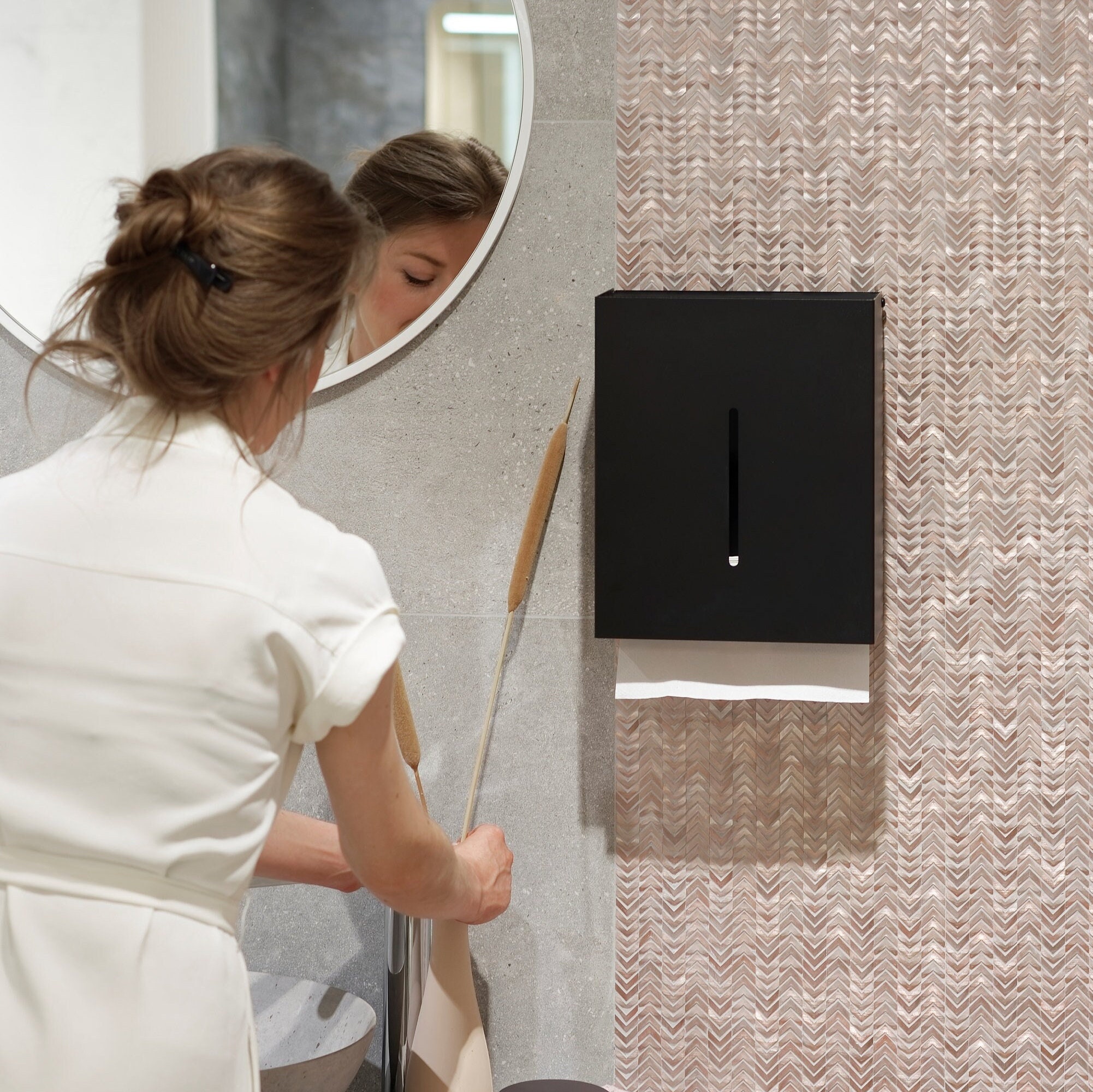 Z fold paper towel dispenser Paper Towel Dispenser, Paper Towel Holder for Commercial Wall Mounted Z-Fold Paper Towels Multifold dispenser
