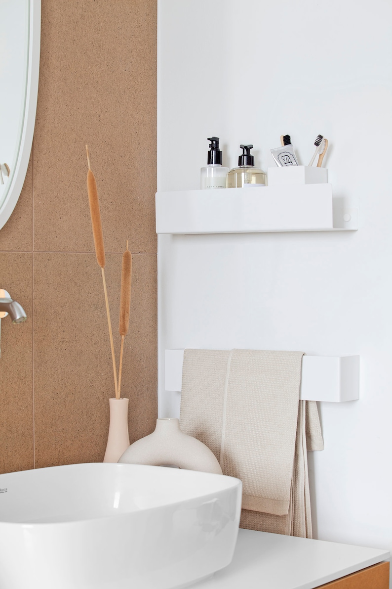 White Towel Hanger to modern bathroom, white modern bathroom accessories, dabstory bathroom design FIONDA zdjęcie 6