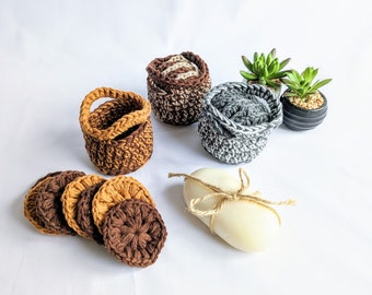 Reusable Makeup Remover Round Pads, Zero Waste Gift Idea for Her, Eco-Friendly Crochet Beauty Gift Set Includes 7 Pads and Basket