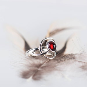 Sterling silver Bohemian garnet twisted ring