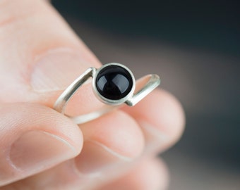 Sterling silver onyx bypass ring