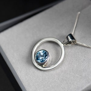 Sterling silver round aquamarine pendant necklace