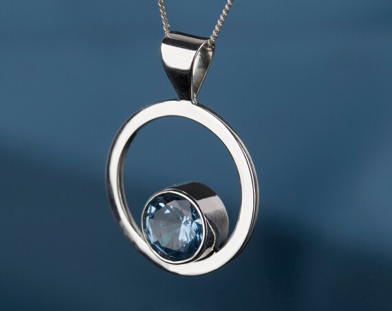 Sterling silver aquamarine pendant necklace