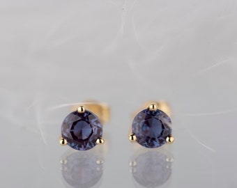 Clous d'oreilles en or jaune 14 carats et alexandrite