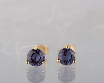 14K yellow gold alexandrite stud earrings