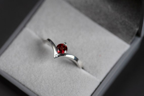 Sterling silver red garnet chevron ring