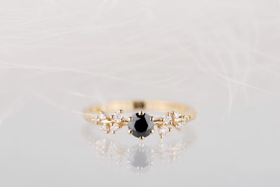 14K gold multistone 0,3 ct black diamond engagement ring