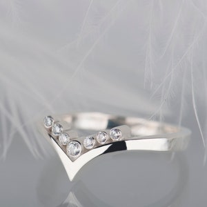 Sterling silver cubic zirconia enhancer chevron band