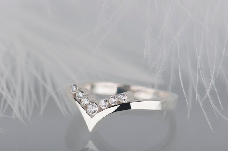 Sterling silver cubic zirconia enhancer chevron band