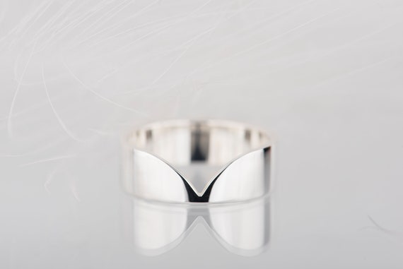 Sterling silver wide chevron band