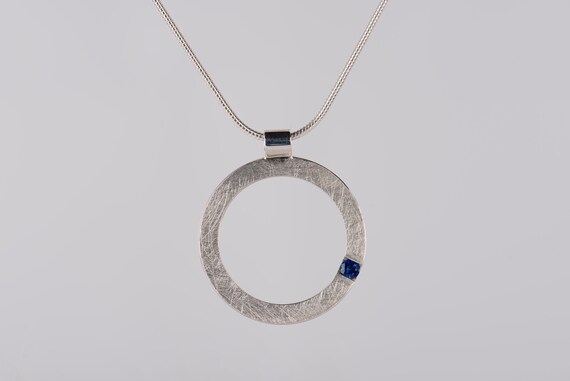 Sterling silver  blue sapphire round pendant necklace