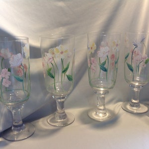 Vintage Royal Danube hand paint drinking glasses, set of 4, Primarily pink