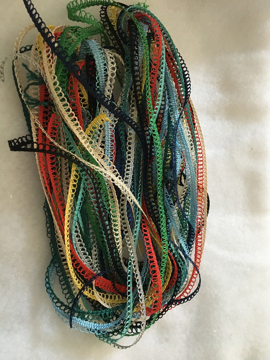 Grab Bag, Loop Edge Narrow Trim, 1/4" Wide, 10 Colors, 2 Yard Cuts, 20 ...